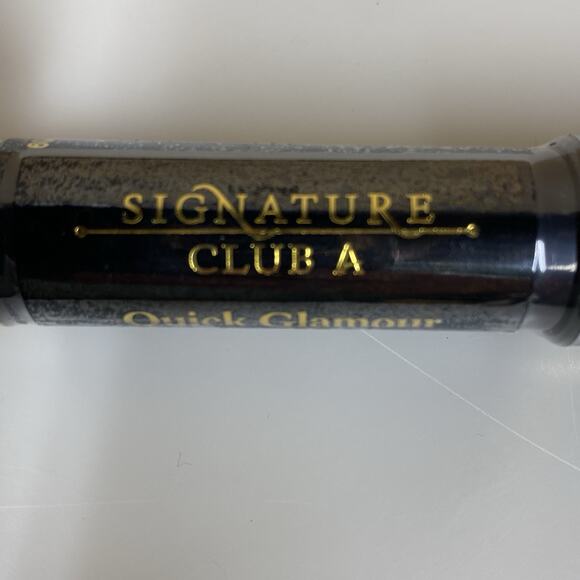 Signature Club A Quick Glamour Eyeshadow Pencil Aubergine - New & Sealed - Picture 2 of 5